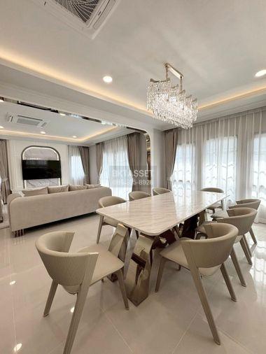 picture For Rent - Centro Bangna , Luxury House 4 bedrooms 5 bathrooms - 1/35
