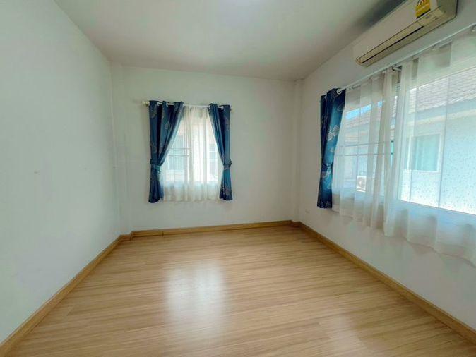 picture Resale detached house in Country Home Lake and Park project, Assumption - Sriracha, Chonburi. - 8/20
