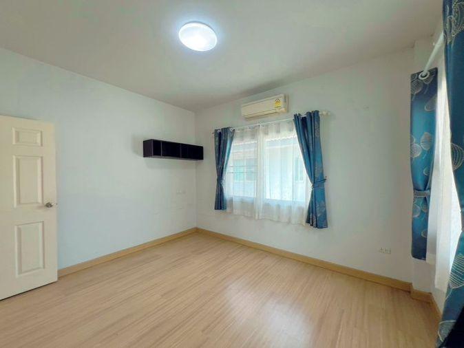 picture Resale detached house in Country Home Lake and Park project, Assumption - Sriracha, Chonburi. - 9/20