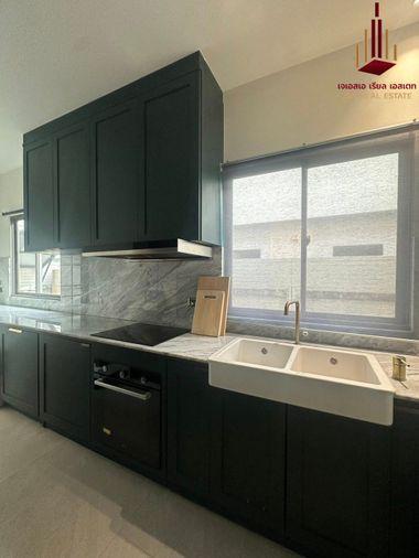 picture ✨ For Rent: Perfect Place Rama 9 - Krungthepkreetha✨    💰 Only 80,000 THB/month - 7/9