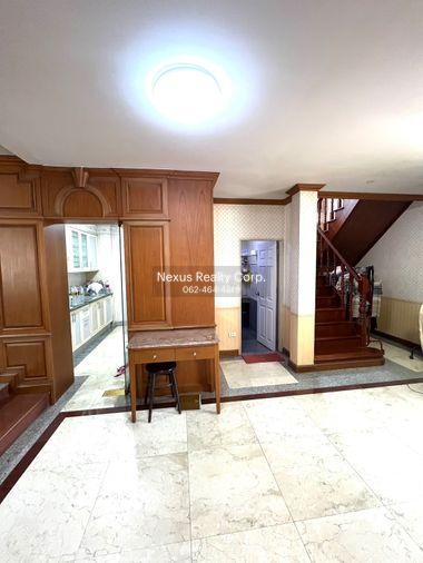 รูป Super Deal! ลดแรง จาก 8.3 ล้าน เหลือ 7.8 ล้าน "Perfect Place Ramkhamhaeng 164" 3 ห้องนอน 2 ห้องน้ำ ขนาด 76 ตร.ว พื้นที่ใช้สอย 215 ตร.ม - รูปที่ 8/17