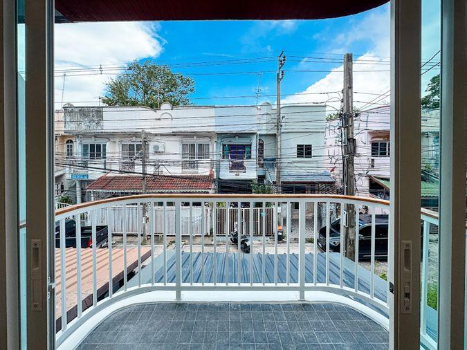 รูป ขายบ้านลาดพร้าว 84 แมนชั่น ใกล้ MRT ลาดพร้าว 71 (2 ห้องนอน 2 ห้องน้ำ) ขาย 3.59 ลบ. ▫️สนใจติดต่อLine : @sanhaproperty 📲095-6922871 - รูปที่ 4/24