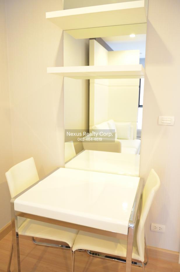 รูป ห้องราคาดี ใกล้บีทีเอส "Urbano Absolute Sathon - Taksin" 1 ห้องนอน 1 ห้องน้ำ 30 ตร.ม เพียง 3 ล้านบาทเท่านั้น - รูปที่ 1/6