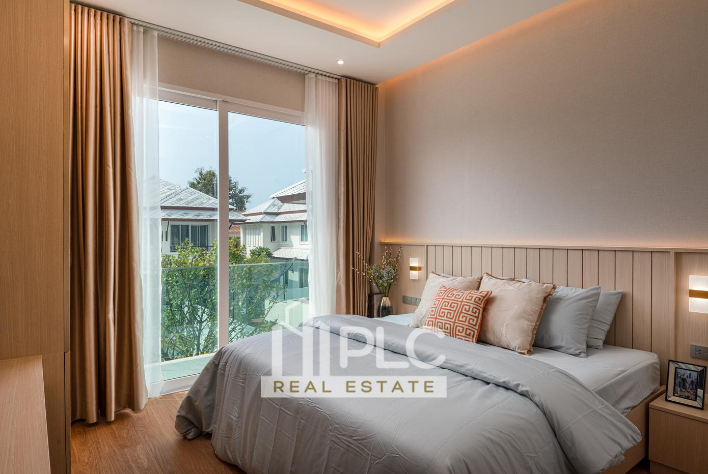 picture 7 Bedroom Pool View Villa for sale in East Pattaya - 16/20