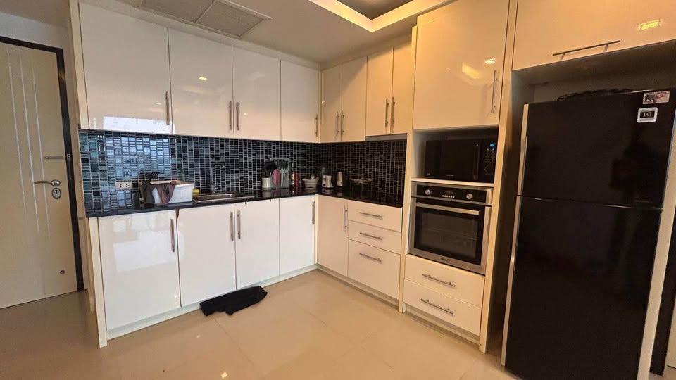 picture Cosy Beach View 2 Bedroom for sale in Pratumnak Hill Pattaya - 3/9