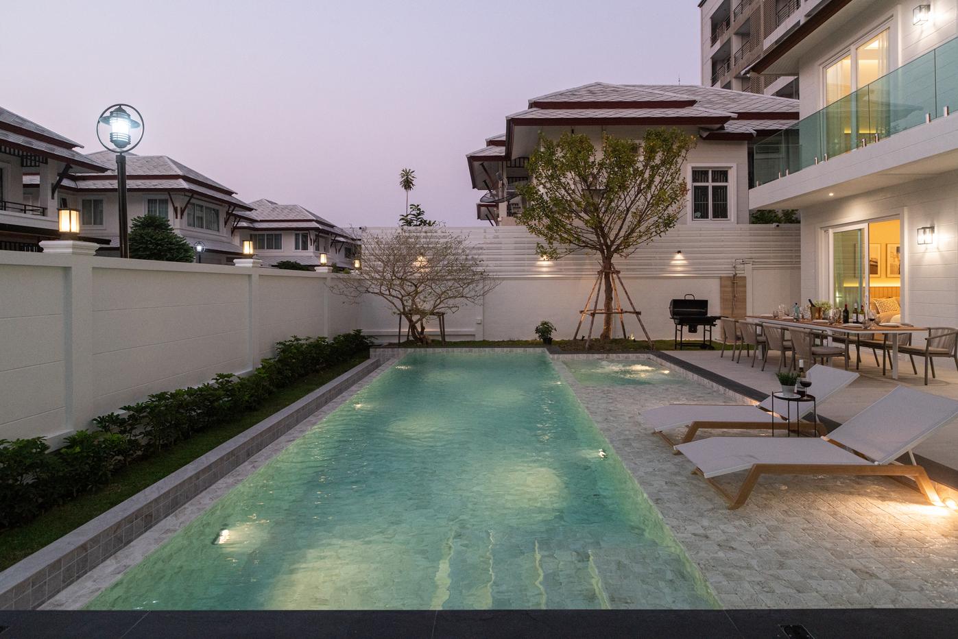 picture 7 Bedroom Pool View Villa for sale in East Pattaya - 3/20