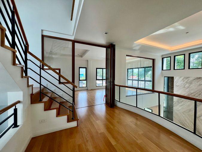 รูป ขายบ้านเดี่ยว 3 ชั้น ศุภาลัย เอสเซ้นส์ ลาดพร้าว | บ้านใหญ่สวยพรีเมียม พื้นที่ใช้สอยกว่า 330 ตร.ม. ทำเลศักยภาพ ใจกลางลาดพร้าว ใกล้ MRT ลาดพร้าว 101  - รูปที่ 22/39