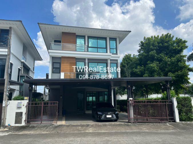 รูป ขายบ้านเดี่ยว 3 ชั้น ศุภาลัย เอสเซ้นส์ ลาดพร้าว | บ้านใหญ่สวยพรีเมียม พื้นที่ใช้สอยกว่า 330 ตร.ม. ทำเลศักยภาพ ใจกลางลาดพร้าว ใกล้ MRT ลาดพร้าว 101 - รูปที่ 1/39