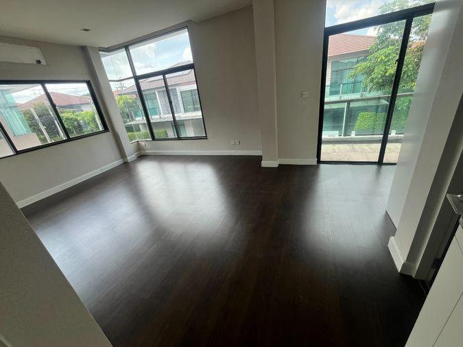 รูป ขายด่วน! บ้านเดี่ยว 2 ชั้น โครงการ เศรษฐสิริ อ่อนนุช - ศรีนครินทร์ ประเวศ กทม. ( ราคา 8,900,000 ) - รูปที่ 8/25