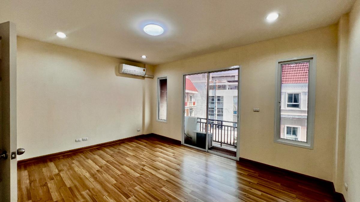 รูป ขาย ทาวน์โฮม 4 ชั้น Premium Place เอกมัย–รามอินทรา | ทำเลศักยภาพ ใกล้เลียบด่วน | เหมาะอยู่อาศัย–ทำออฟฟิศ - รูปที่ 42/52