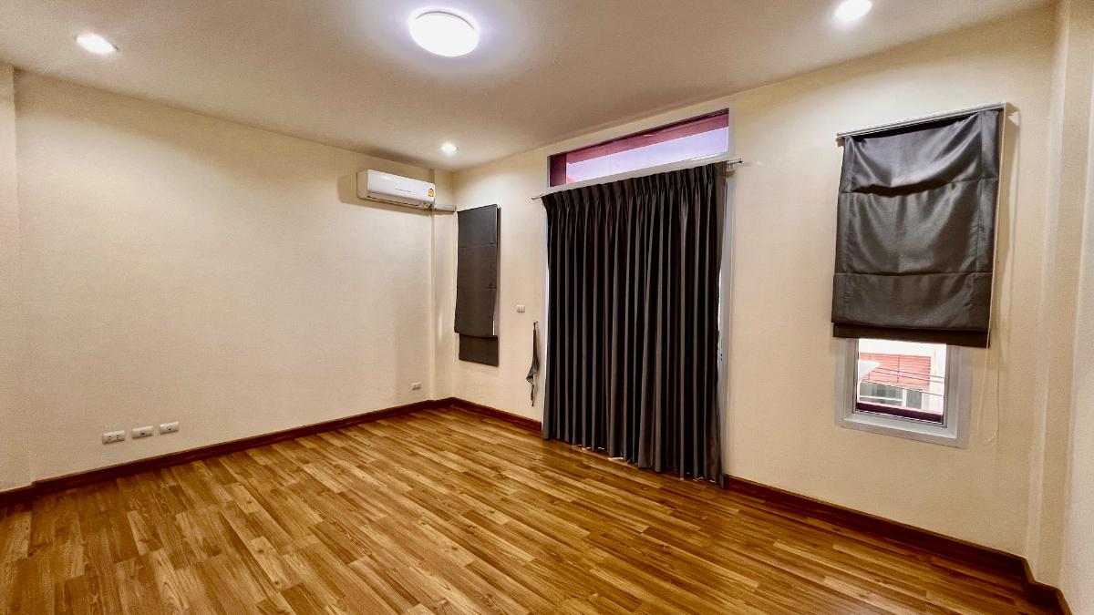 รูป ขาย ทาวน์โฮม 4 ชั้น Premium Place เอกมัย–รามอินทรา | ทำเลศักยภาพ ใกล้เลียบด่วน | เหมาะอยู่อาศัย–ทำออฟฟิศ - รูปที่ 44/52