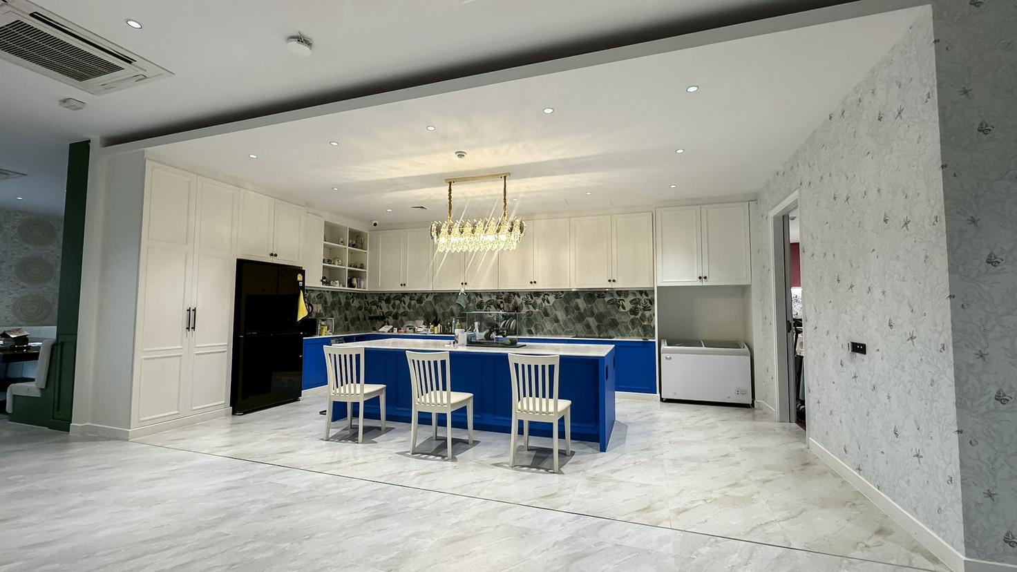 picture Luxury pool villa on 6 Rai Land in Mabprachan East Pattaya - 6/31