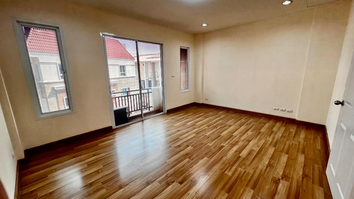 รูป ขาย ทาวน์โฮม 4 ชั้น Premium Place เอกมัย–รามอินทรา | ทำเลศักยภาพ ใกล้เลียบด่วน | เหมาะอยู่อาศัย–ทำออฟฟิศ - รูปที่ 15/52
