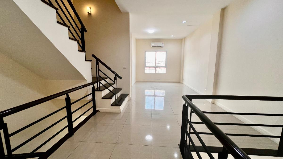 รูป ขาย ทาวน์โฮม 4 ชั้น Premium Place เอกมัย–รามอินทรา | ทำเลศักยภาพ ใกล้เลียบด่วน | เหมาะอยู่อาศัย–ทำออฟฟิศ - รูปที่ 29/52