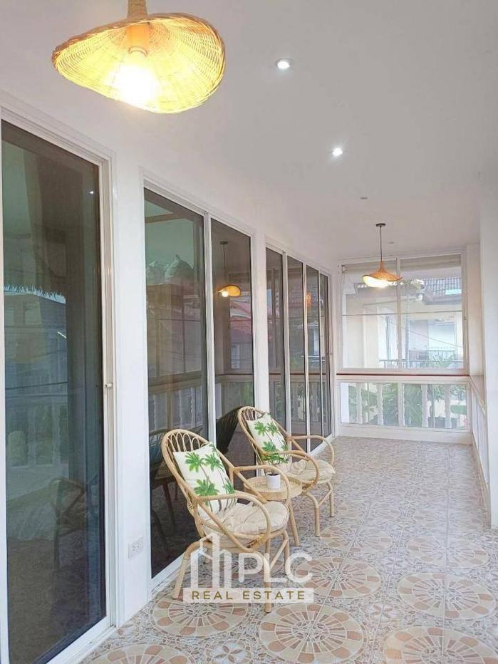 picture Beachfront Pool Villa for Sale, Jomtien Beach - 17/17