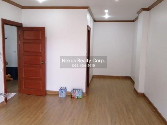 รูป ห้องใหญ่ แทบไม่เคยอยู่ ราคาดี อยู่ใจกลางเมือง ใกล้ MRT "Condo Baan Klangkrung Resort" 2 Bedrooms 1 Bathroom 62 Sq.m เพียง 3.5 ล้านเท่านั้น - รูปที่ 2/4