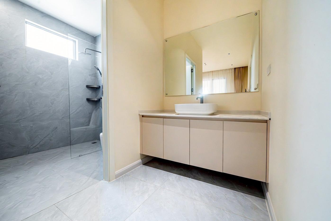 picture Pool View Villa for sale in Central Pattaya - 12/14
