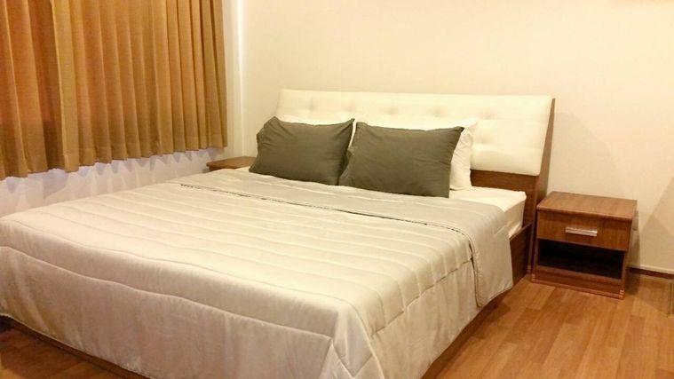 picture Urgent! Beautifully Renovated Unit at Villa Sathorn | Large 1BR 42 Sq.m – Only 3.99 MB - 1/8