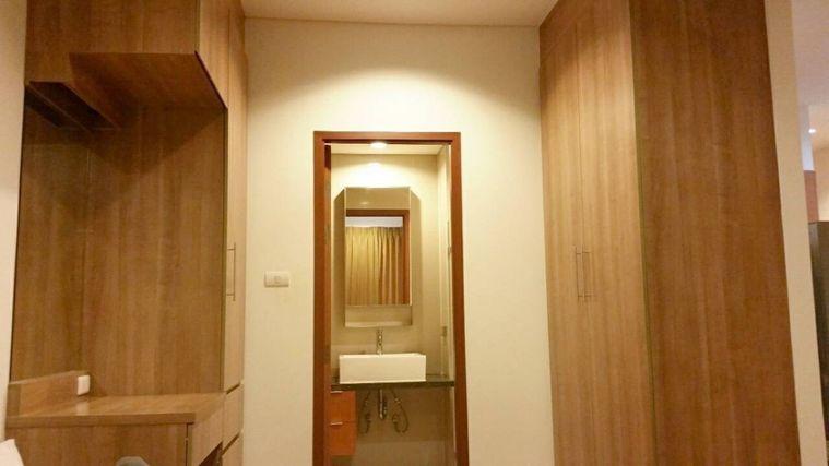 picture Urgent! Beautifully Renovated Unit at Villa Sathorn | Large 1BR 42 Sq.m – Only 3.99 MB - 3/8