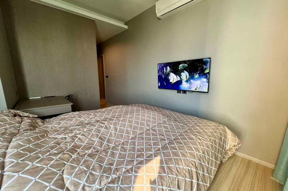 รูป 🔥 ขายพร้อมผู้เช่า !! วิวสวน/วิวเมือง, ห้องมุม, ห้องเพิ่งรีโนเวทใหม่ !! 🔥 Code C20251200020...M Jatujak, 2 นอน, 2 น้ำ, ชั้นสูง, แต่งครบ, ราคาพิเศษ! - รูปที่ 10/16