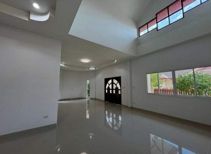 รูป ขายบ้านเดี่ยวมือสอง หลังใหญ่ รีโนเวทใหม่ ใกล้ฟาร์มจระเข้พัทยา - รูปที่ 3/13