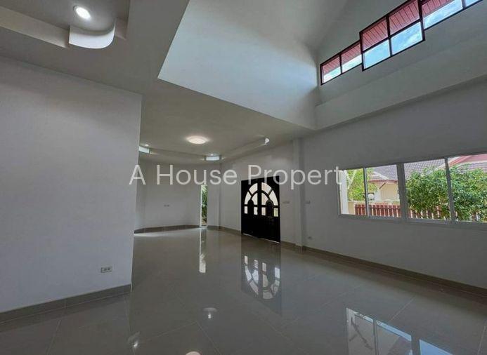 รูป ขายบ้านเดี่ยวมือสอง หลังใหญ่ รีโนเวทใหม่ ใกล้ฟาร์มจระเข้พัทยา - รูปที่ 3/13