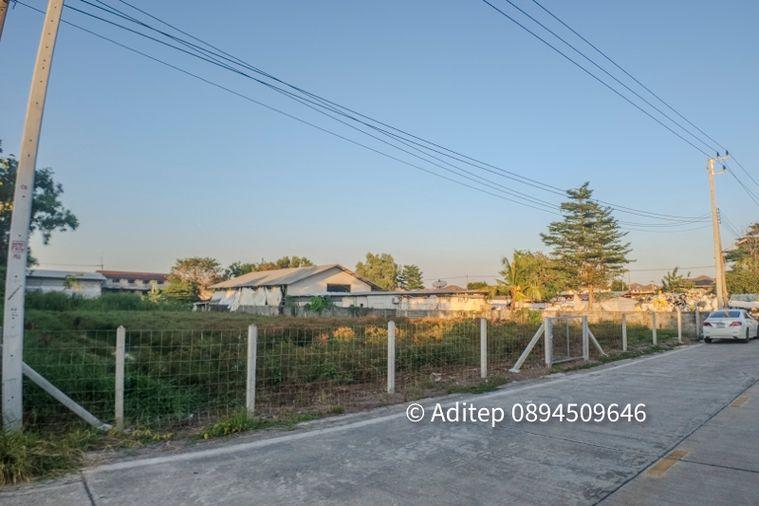 picture Land for sale, Soi Bongkot 59, Khlong Song, Pathum Thani, size 2 rai, on a concrete road, good location, suitable for developing into a warehouse - 17/18