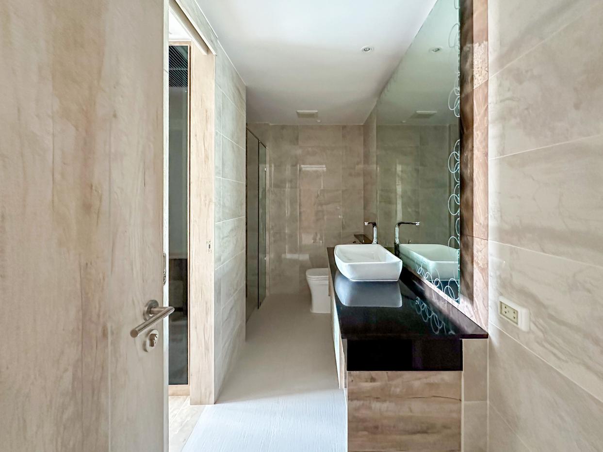 picture The Riviera Monaco Corner unit for sale Na Jomtien Pattaya - 8/9