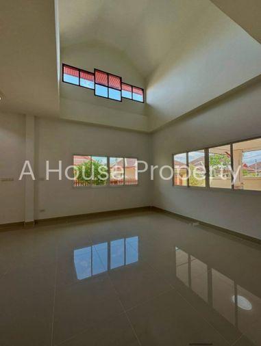 รูป ขายบ้านเดี่ยวมือสอง หลังใหญ่ รีโนเวทใหม่ ใกล้ฟาร์มจระเข้พัทยา - รูปที่ 8/13
