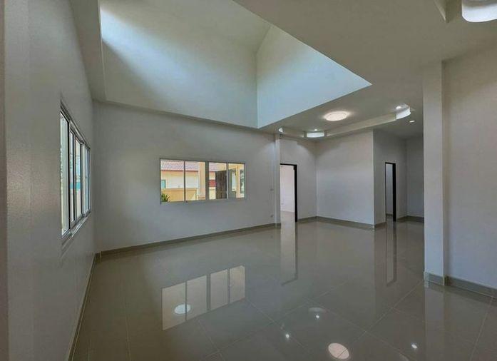 รูป ขายบ้านเดี่ยวมือสอง หลังใหญ่ รีโนเวทใหม่ ใกล้ฟาร์มจระเข้พัทยา - รูปที่ 9/13
