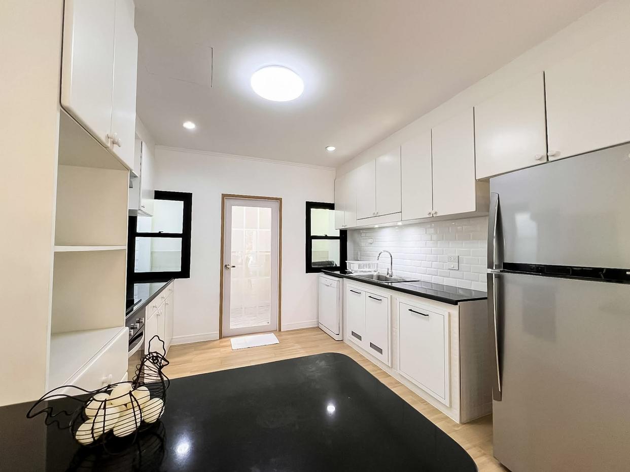 รูป Beachfront Pool Villa for Rent in Na Jomtien - รูปที่ 5/18