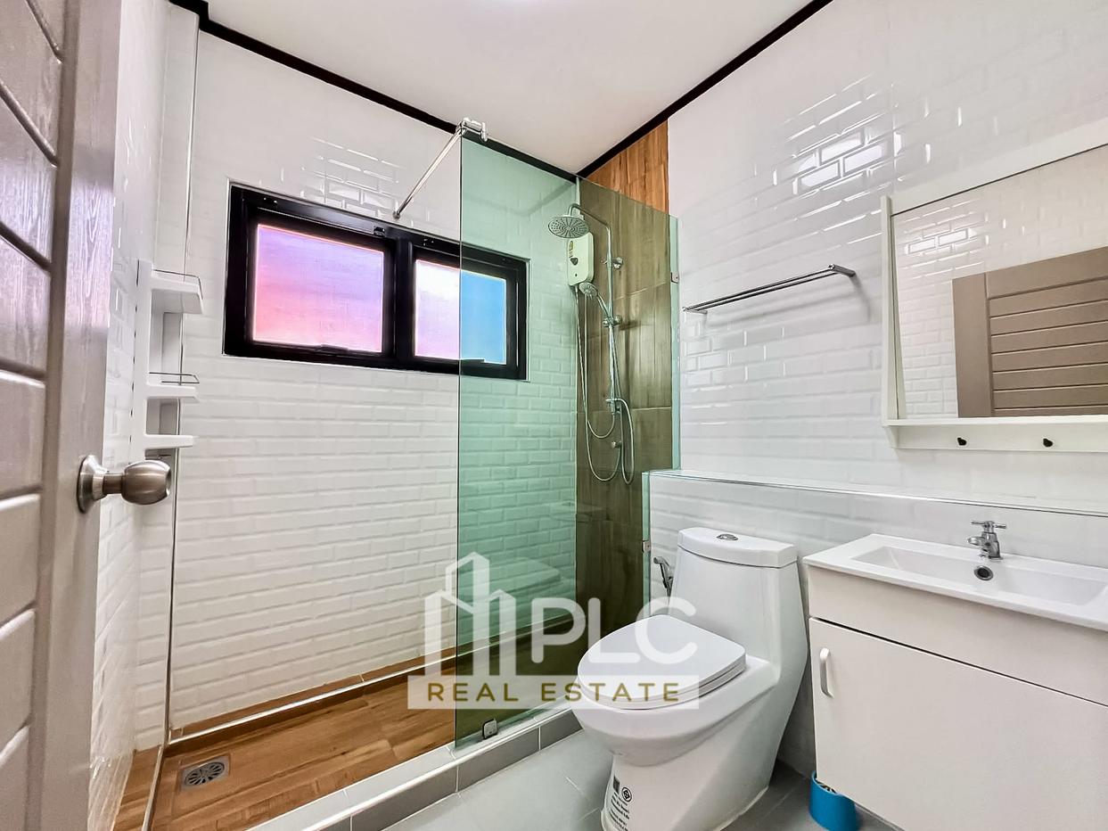 รูป Beachfront Pool Villa for Rent in Na Jomtien - รูปที่ 15/18