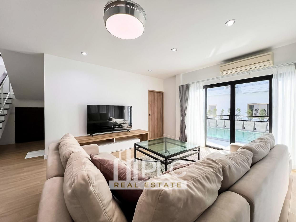 รูป Beachfront Pool Villa for Rent in Na Jomtien - รูปที่ 1/18