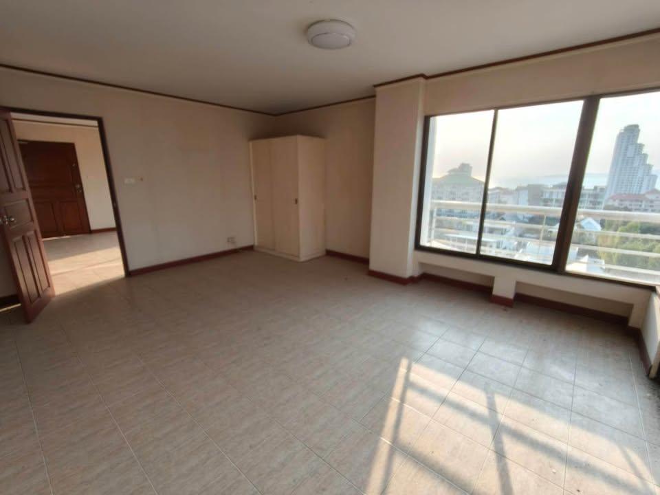 รูป Pattaya Hill Resort 2 Bedroom unit for sale Pratumnak Hill Pattaya - รูปที่ 4/12