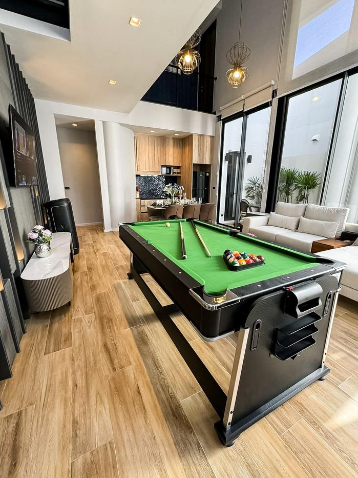 รูป Luxury Pool Villa for Rent in Pratumnak, Jomtien - รูปที่ 4/16