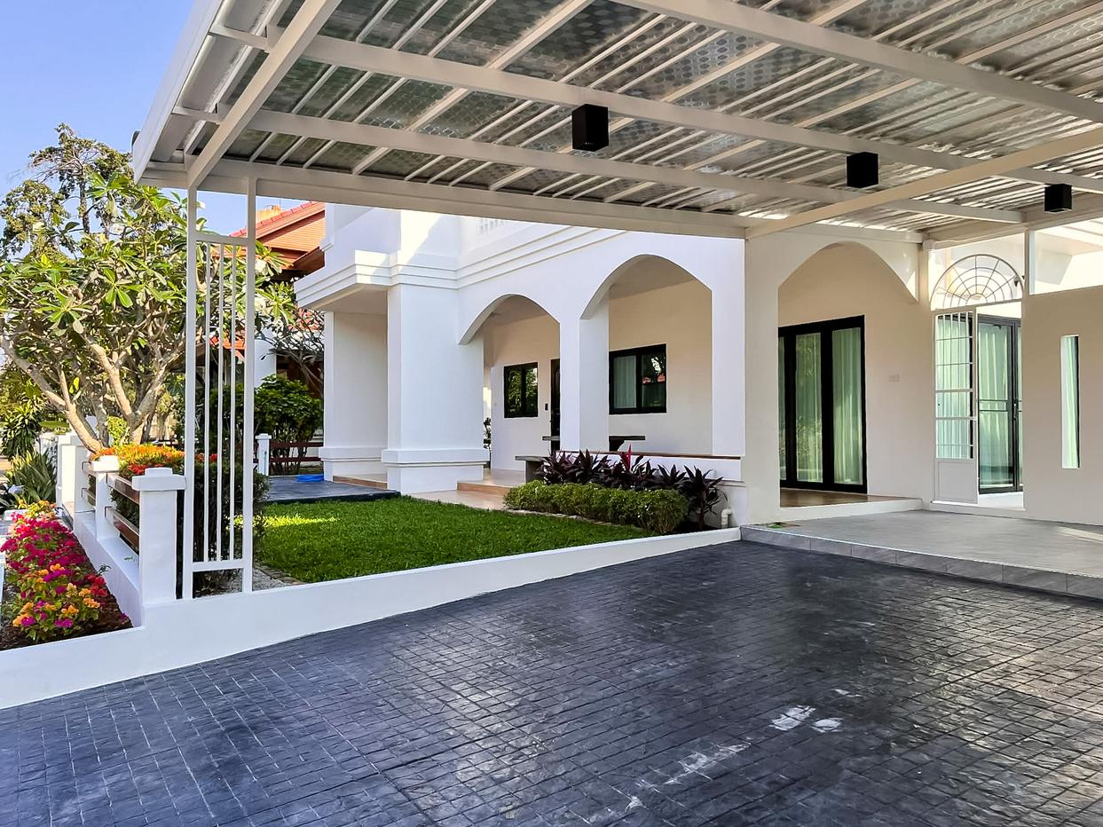 รูป Beachfront Pool Villa for Sale in Na Jomtien - รูปที่ 17/18
