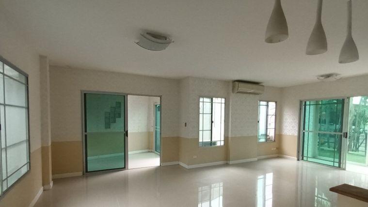 รูป บ้านเดี่ยว 2 ชั้น โครงการ มัณฑนา แจ้งวัฒนะ-ราชพฤกษ์ (หลังริม)ไกล้ MRT สายสีม่วง สถานีบางรักใหญ่  ต.บางพลับ อ.ปากเกร็ด จ.นนทบุรี (ราคา5,000,000 บาท ) - รูปที่ 3/14