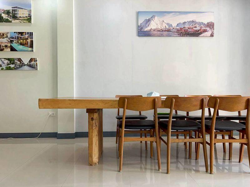 picture Luxury townhome for sale in Pattaya. Spacious area, fully functional, and includes a home office. - 8/18