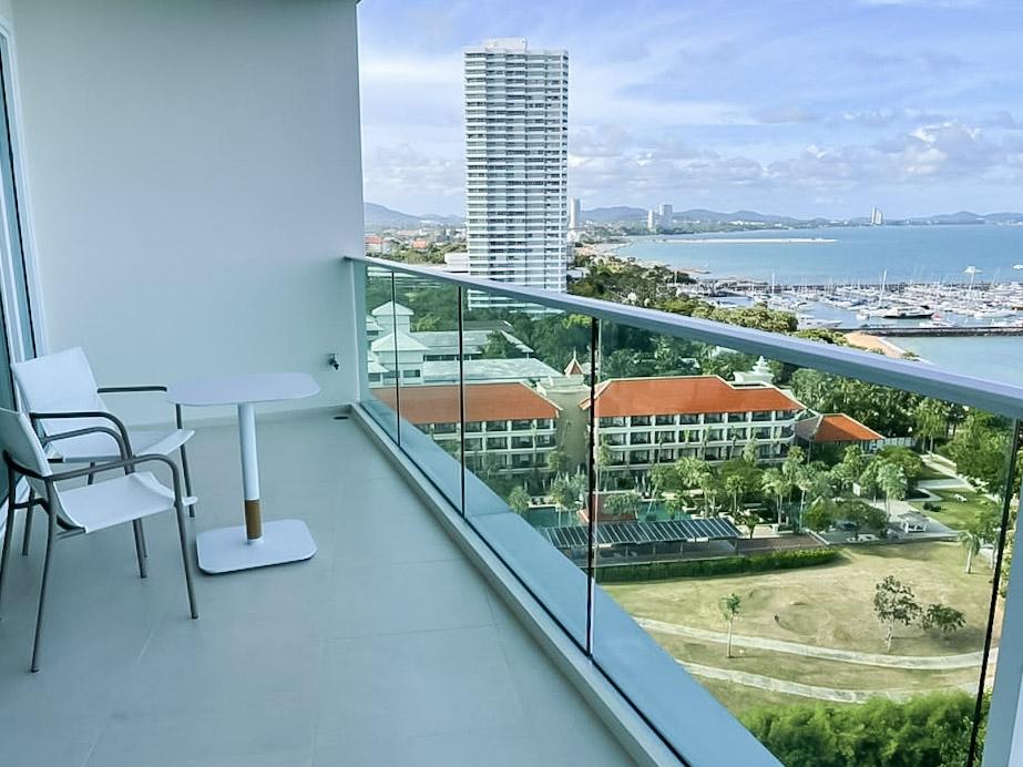 รูป Mövenpick White Sand Beach Pattaya 2BR for sale in Na Jomtien - รูปที่ 8/11