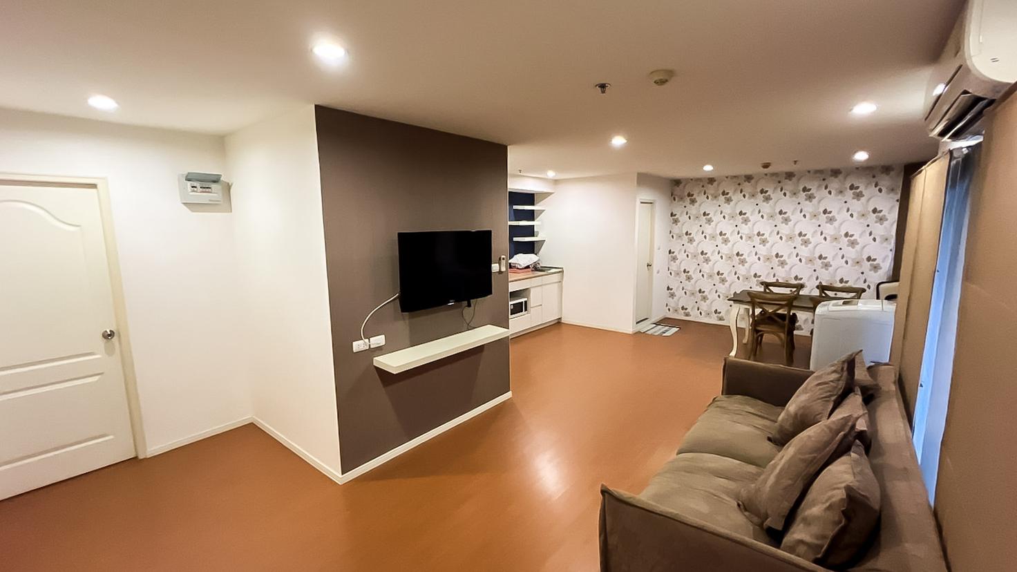 picture Lumpini Condo Town North Pattaya - Sukhumvit 2 BR for Sale - 1/9