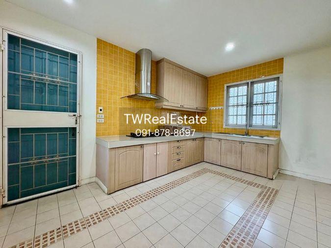 picture For Sale: Corner Detached House on Sukhumvit 101 Large Land Plot 149 SQ.W. | Split-Level L-Shape Design | Near BTS Punnawithi - 10/36