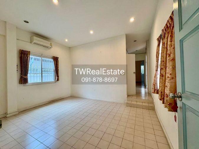 picture For Sale: Corner Detached House on Sukhumvit 101 Large Land Plot 149 SQ.W. | Split-Level L-Shape Design | Near BTS Punnawithi - 8/36