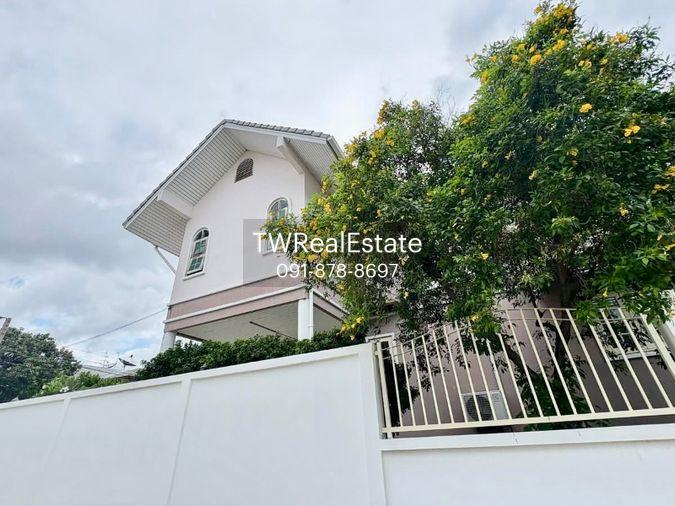 picture For Sale: Corner Detached House on Sukhumvit 101 Large Land Plot 149 SQ.W. | Split-Level L-Shape Design | Near BTS Punnawithi - 34/36