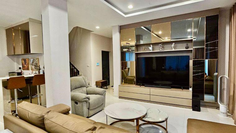 รูป ขายบ้านเดี่ยว 2 ชั้น Bangkok Boulevard พระราม 9 บ้านหรูสภาพเยี่ยม ตกแต่งคลาสสิก Built-in ครบ พร้อมเข้าอยู่ ทำเลศักยภาพกรุงเทพกรีฑาตัดใหม่ - รูปที่ 7/18