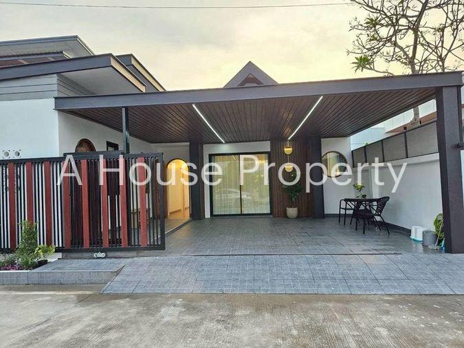 รูป ขายบ้านเดี่ยวพัทยา ซอยสยามคันทรีคลับ รีโนเวทใหม่ พร้อมเข้าอยู่ - รูปที่ 1/19
