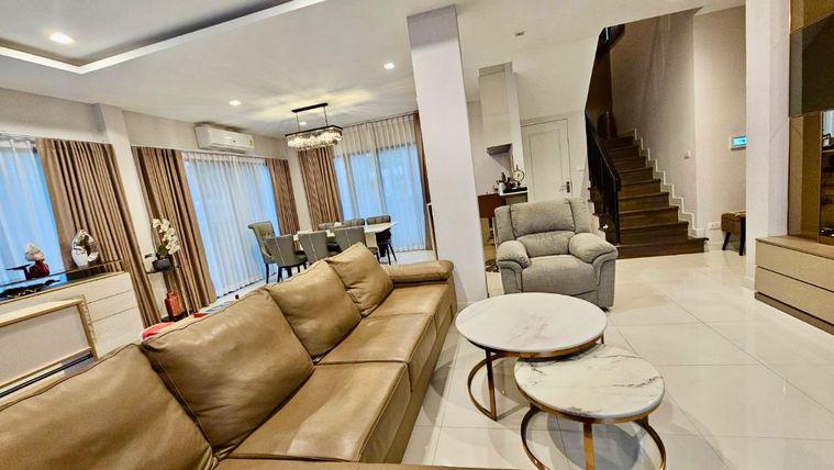 รูป ขายบ้านเดี่ยว 2 ชั้น Bangkok Boulevard พระราม 9 บ้านหรูสภาพเยี่ยม ตกแต่งคลาสสิก Built-in ครบ พร้อมเข้าอยู่ ทำเลศักยภาพกรุงเทพกรีฑาตัดใหม่ - รูปที่ 4/18