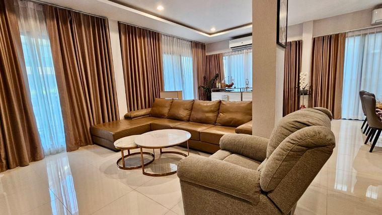 รูป ขายบ้านเดี่ยว 2 ชั้น Bangkok Boulevard พระราม 9 บ้านหรูสภาพเยี่ยม ตกแต่งคลาสสิก Built-in ครบ พร้อมเข้าอยู่ ทำเลศักยภาพกรุงเทพกรีฑาตัดใหม่ - รูปที่ 3/18