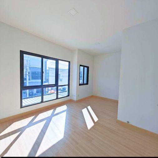 picture ✅ Cheapest Unit in the Project – The Thamm 2 Onnut–Motorway
✅ Deep Backyard, Large Land Plot | ✅ New House with Extension - 3/11
