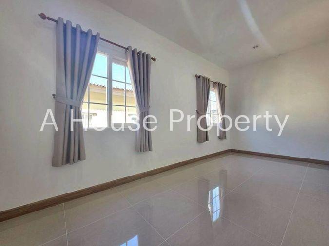 picture Two-story townhome for sale in Golden Town Kao Kilo, Sriracha. Corner unit. - 5/15