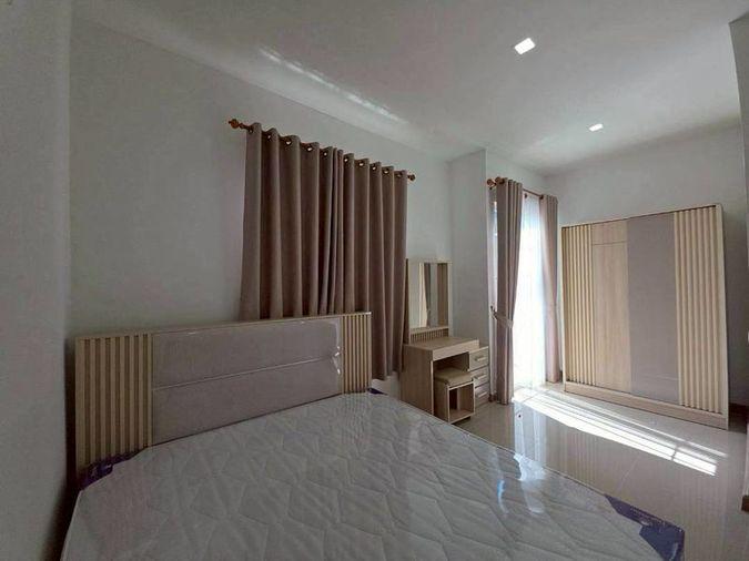 picture Two-story townhome for sale in Golden Town Kao Kilo, Sriracha. Corner unit. - 4/15